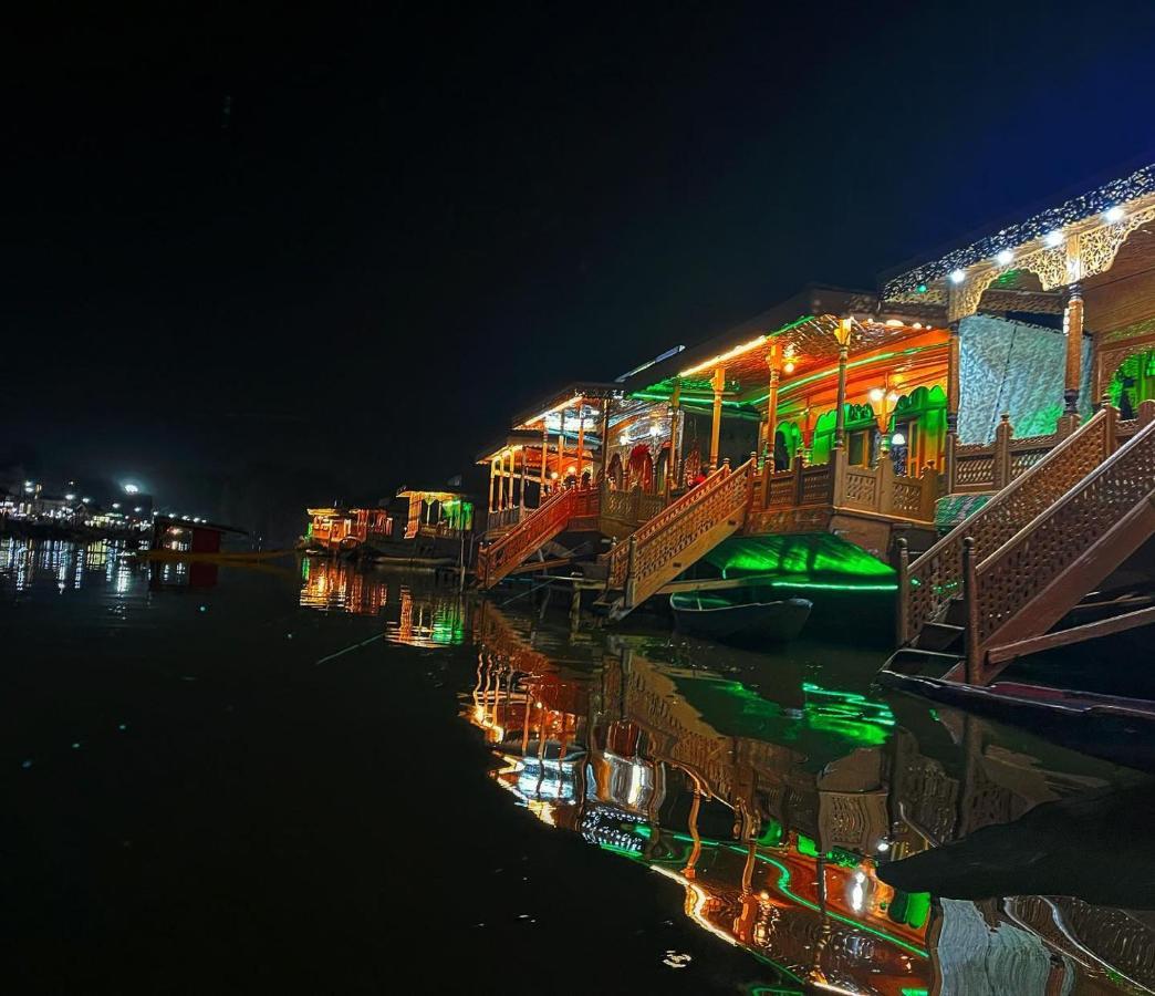 Lala Rukh Group Of Houseboats Hotel Srīnagar Exterior foto