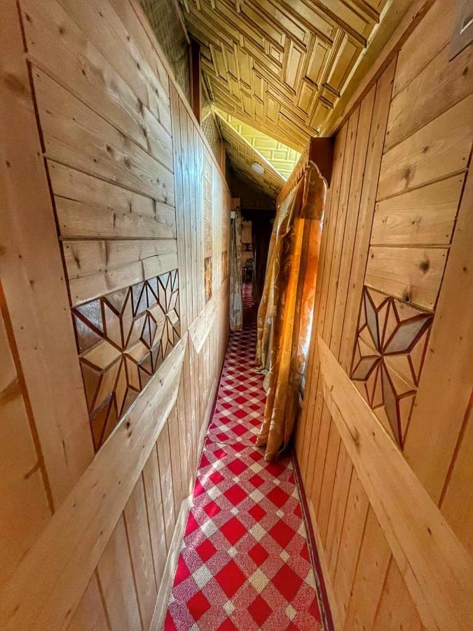 Lala Rukh Group Of Houseboats Hotel Srīnagar Exterior foto