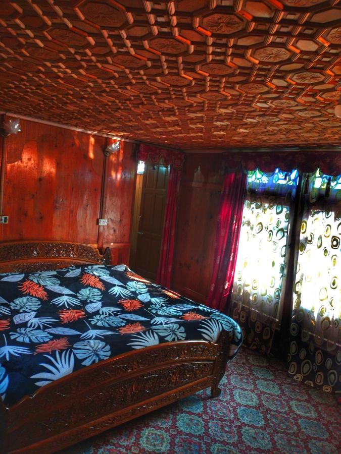 Lala Rukh Group Of Houseboats Hotel Srīnagar Exterior foto